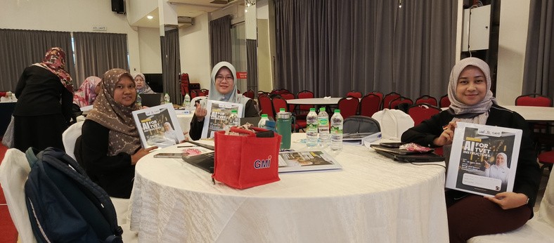 Participants with their certificates