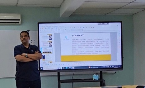 Coach Adam at the screen