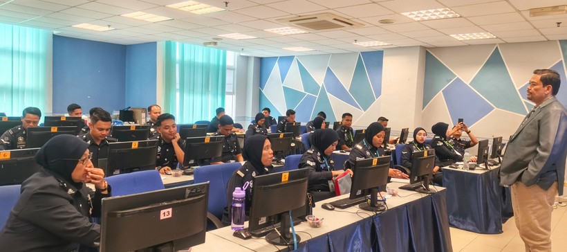 Computer lab class